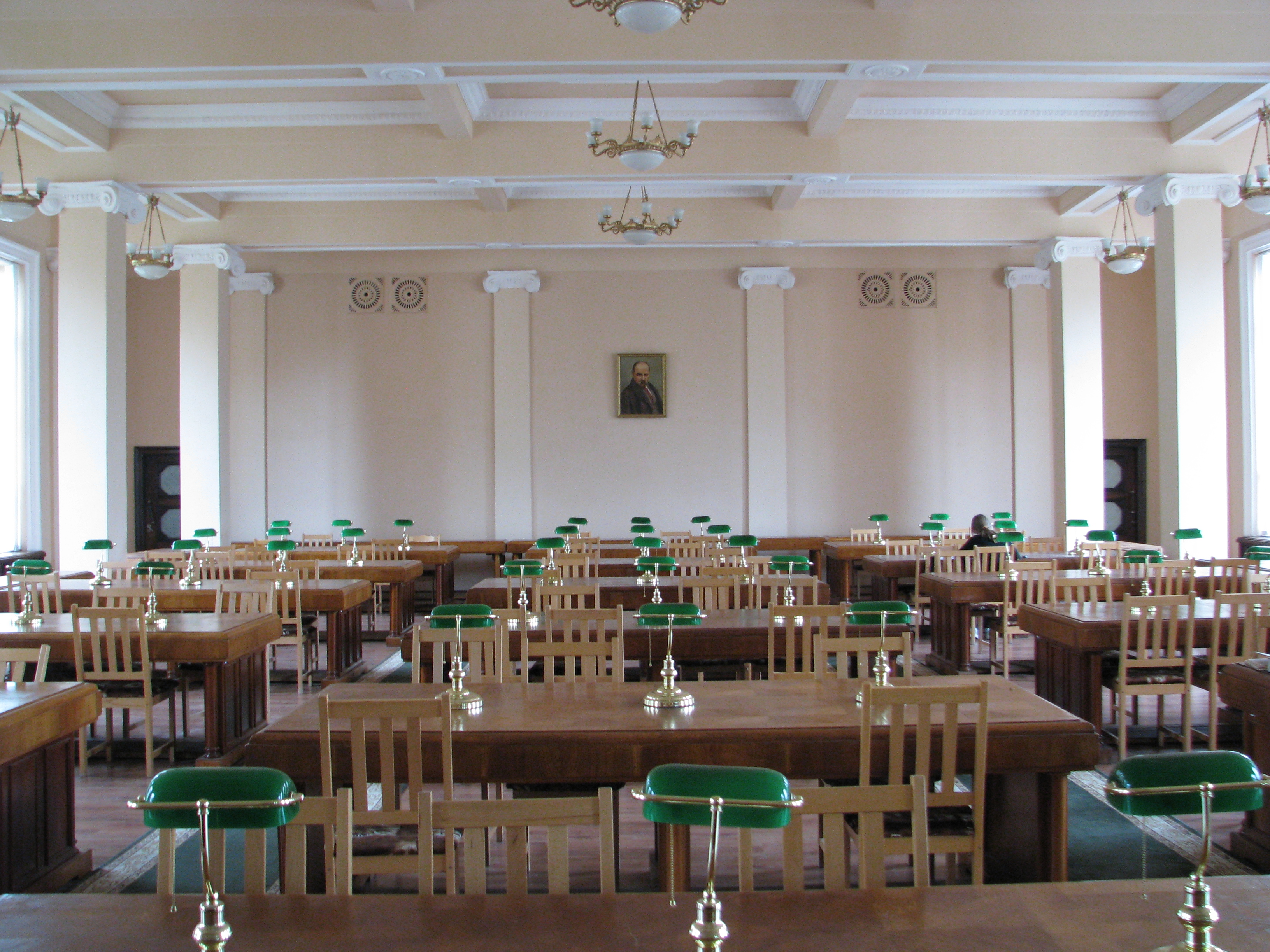 Читальна зала бібліотеки